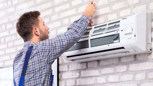 ОВО ЈЕ ДЕТАЉАН ЦЕНОВНИК: Колико кошта чишћење климе, а колико уградања нове