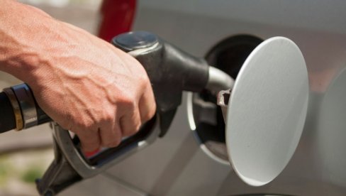 NOVA PREVARA LOPOVA: Ovako na pumpama skimuju kartice i prazne račune!
