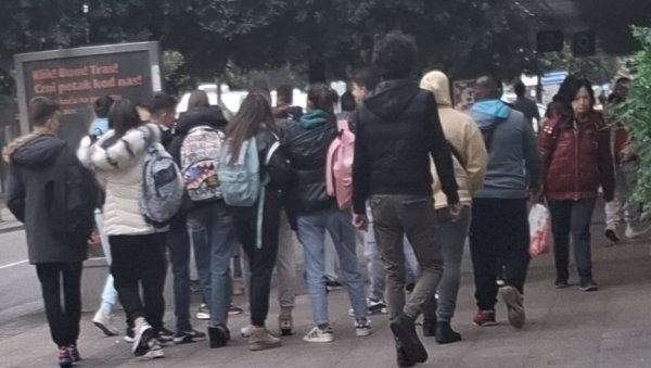 До Брисела с ЛГБТ водичем: Финансирање приручника о геј популацији узнемирило Црногорце