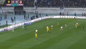 VEĆ IMAMO GOL GODINE?! Spektakularan pogodak koji je obišao svet (VIDEO)