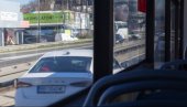 (ИСПРАВКА) Снимак уринирања у аутобусу није настао у Србији, већ у Белорусији