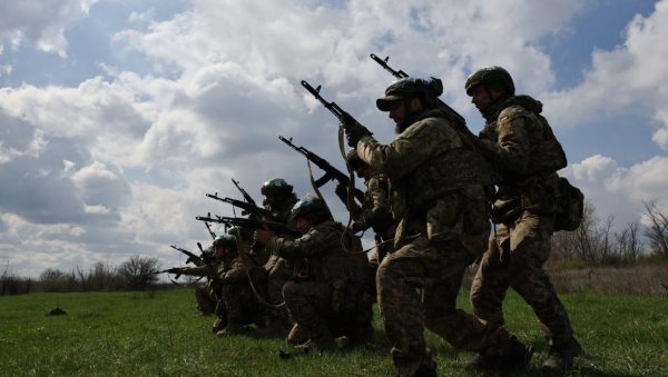 Ајдаровац тражи још 500.000 регрута за ровове: Треба смањити старосну границу на 21 годину