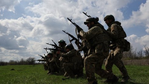 КИЈЕВ ЗЛОУПОТРЕБЉАВА ПРИМИРЈЕ: Пребацује елитне јединице и стране плаћенике према Харкову
