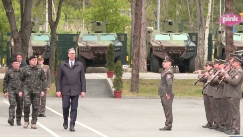 ОД 1. МАРТА ДА КРЕНЕМО У ВОЈНИ РОК Вучић: Младићи ће стећи животне навике, више одговорности и озбиљности