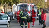 КАМИОН ИЗЛЕТЕО СА ПУТА, ПРОБИО ОГРАДУ, ПА УДАРИО У КУЋУ Тежак удес код Крагујевца: Сувозач погинуо на лицу места, возач камиона повређен