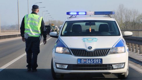 СУДАР ТРИ АУТОМОБИЛА И ГРАДСКОГ АУТОБУСА: Створиле се гужве, избегавајте овај део града