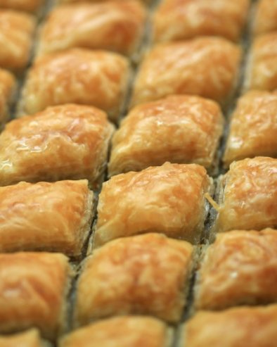 Ово сигурно нисте пробали: Баклава са камилицом, без јаја и млека