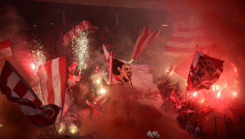 NEĆEMO SE ZAUSTAVITI: Ovako su navijači i igrači Zvezde proslavili titulu!