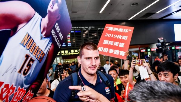 Американци у шоку: Испливао снимак шта је урадио Никола Јокић (ВИДЕО)