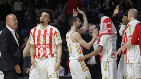 Откривено! Ево шта се дешавало у свлачионици Звезде на полувремену меча са Барселоном