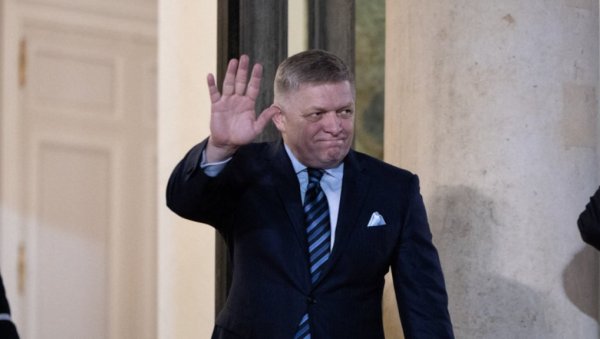 Фицо путује на прославу Дана победе: Литванија и Летонија неће дозволити прелет авиона Словачког премијера ка Москви