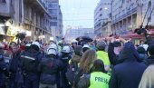 NEPISMENI STE I NE SMARAJTE NAS VIŠE: Bukti rat među blokaderima (FOTO)