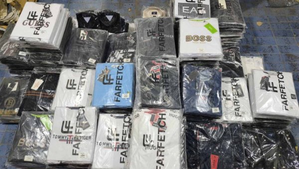 Сузбијање сиве економије: Заплењене копије познатих брендова - мајице, парфеми, наочаре.. (ФОТО)