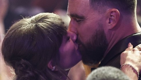 Venčanica Tejlor Svift je inspirisana jednom od najpoznatijih u Holivudu: Stara je 76 godina, a nosila ju je Elizabet Tejlor