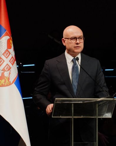 Ко је на чијој страни? Хитна реакција Вучевића на скандалозно понашање припадника полиције у Новом Саду (ВИДЕО)