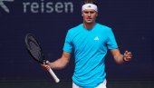 DEČKO, PA TI SI LUD! Aleksandar Zverev pomenuo Novaka Đokovića, a onda je stigao brutalan odgovor