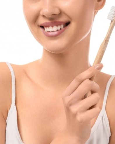 Без великих трошкова и скупих третмана: Намирнице које могу природно избелити зубе