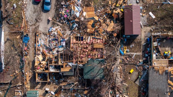 Серија торнада изазвала знатну штету на Средњем Западу САД