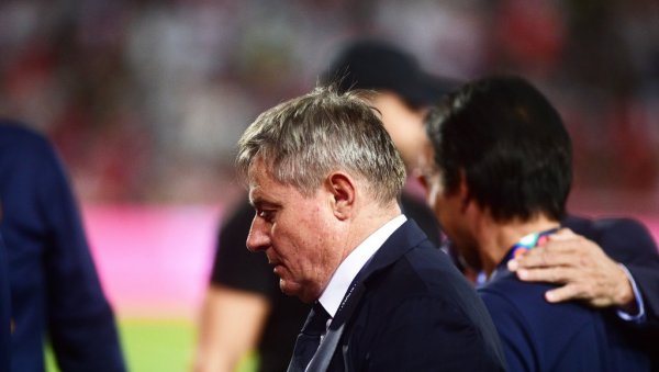 Цео стадион загрмео Пиксијево име: Бивши селектор Србије дочекан као никад пре! (ВИДЕО)