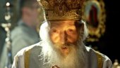 ЈЕДИНИ ЧОВЕК КОМЕ ЈЕ ПАТРИЈАРХ ПАВЛЕ ЉУБИО РУКУ: Ево ко је он!