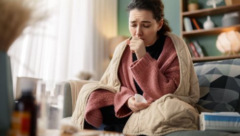 Bakin napitak za kašalj: Prirodni recept od 2 sastojka je spas