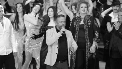 Sahranjen Saša (49): Pevač iza sebe ostavio neutešnu suprugu i decu - srce mu je stalo u domu
