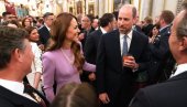 Kejt obukla prelepu haljinu i stavila bisere koje je nosila kraljica: Britanska monarhija obeležila 100 godina od rođenja Elizabete Druge