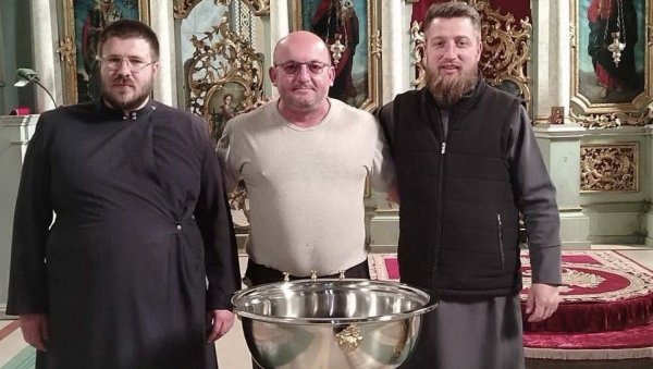 Крстионица на дар: Мештани Српског Итебеја помажу и православном храму