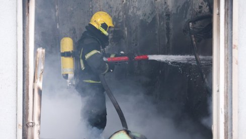 УДАР ГРОМА ИЗАЗВАО ПОЖАР: Ватра захватила терен који је миниран