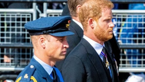 Dirljiv gest princa Harija za 100. rođendan kraljice Elizabete: Nije bio sa porodicom u Londonu, ali se njegovo prisustvo osećalo (FOTO)