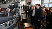 Вучић на отварању стакларе у Параћину: Постављамо темеље за подизање добре куће