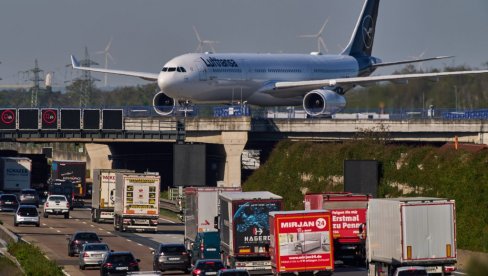 Отворен мега-терминал у Франкфурту: Немачки аеродром 10 лета градио за 4 милијарде € - 4 године пробили термин