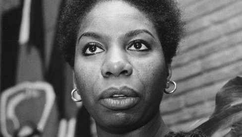 Osvajala glasom, a šokirala nasiljem: Pucala na muškarce, a za sve je bio kriv psihički poremećaj