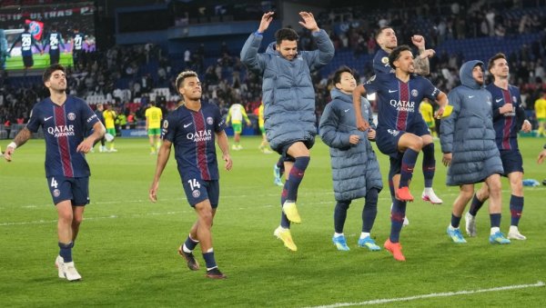 Газе сигурним корацима ка титули: Псж разбио Нант