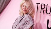 Pamela Anderson vratila stari trend: Ponela frizuru koje su žene nekada obožavale (foto)
