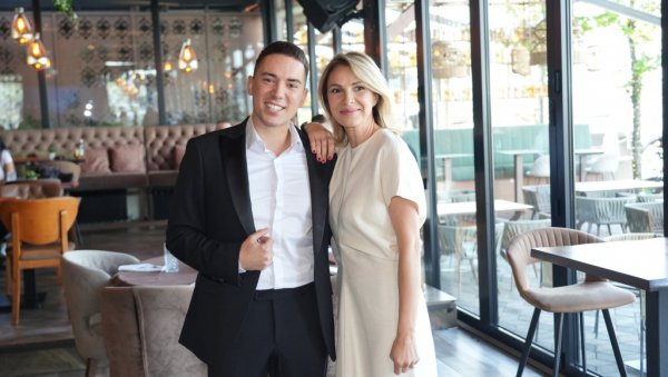 Ништа није било на силу: Марина Тадић и Иван Симић засијали у емотивном дуету страсне и снажне приче (ФОТО)