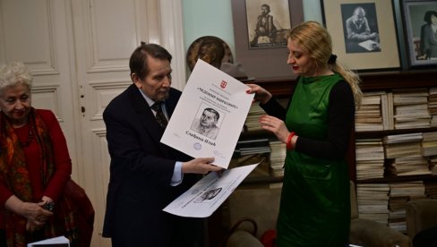 Vredne kolumne u Novostima: Priznanje Čedomir Mirković uručeno Slađani Ilić i Vidaku Maslovariću u Udruženju književnika Srbije