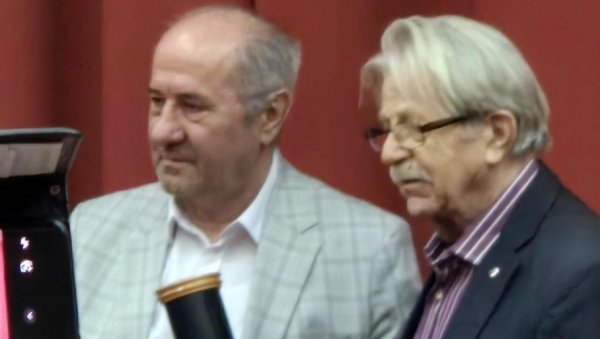 Дај детету осмех, оно ће теби душу: Љубивоју Ршумовићусвечано уручена награда Доситеј Обрадовић за животно дело