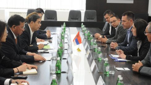 Нови мостови сарадње: Састанак делегције НР Кине са челницима Краљева