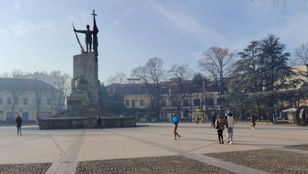 И даље на зачељу: Просечна фебруарска зарада У Краљеву - 98.220 динара