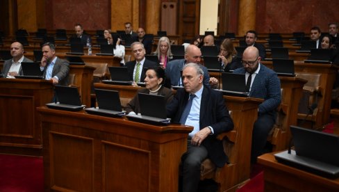 Политичка шизофренија опозиције: Хоћемо у ЕУ, али нећемо да гласамо за европске законе