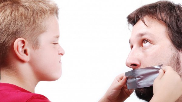 Породични закон за разарање породица: Шокантне измене важног прописа, јавност огорчена - Деца ће на клик пријављивати родитеље!?