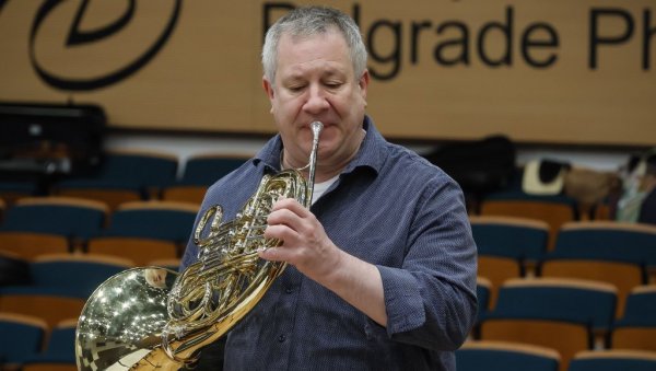 Чудесни Исидорини ритмови: Хорниста Берлинске филхармоније Штефан Дор и Београдска филхармонија у славу наше велике композиторке