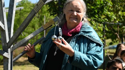 Deci treba više knjiga i više čitanja: Na 29. književnim susretima Gordana Brajović u Aleksincu dodeljena nagrada Vesni Vidojević Gajović