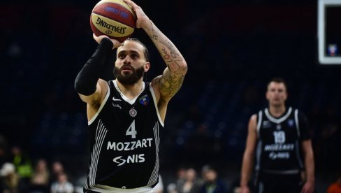 Slika koja je šokirala grobare: Navijači Partizana ne veruju šta radi Vašington! (FOTO)