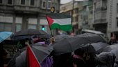 Svaka sličnost je slučajna: Policija oduzela demonstrantu mađarsku zastavu mislili da je palestinska