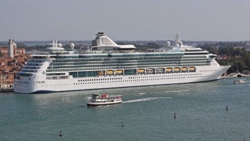 Колико Срби зарађују на крузерима: Цифре нису мале, али се ради и више од десет сати дневно!