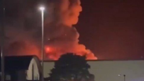 Gori vojna baza sa američkim bombarderima: Odatle su leteli za Iran (VIDEO)