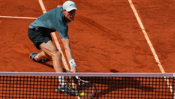 Титула надохват руке: Синер рутински до 19. победе!