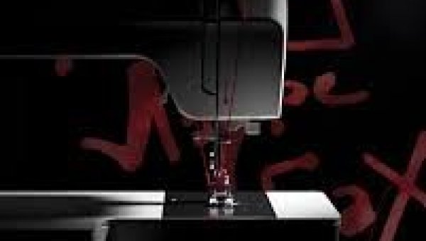 Ткање света Лауре Лембах: Поставка сценографије и костимографије у  галерији Стара капетанија